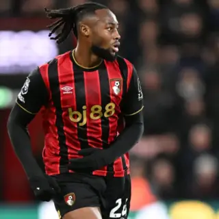 Savinho Decision Looms Over Man City Future