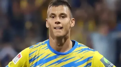 Shenzhen Complete Steal for UCL Center Back